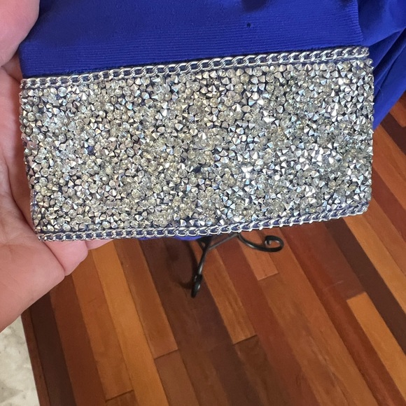 Women’s dress - Picture 3 of 5